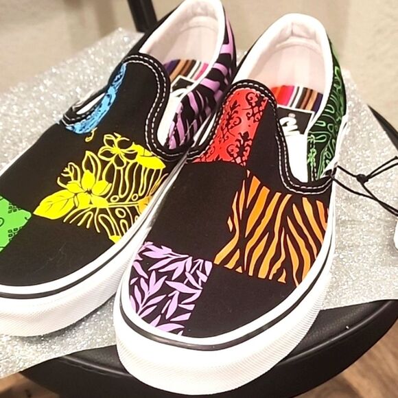 Vans X Crayola Sneaker Collection - Picture 10 of 12